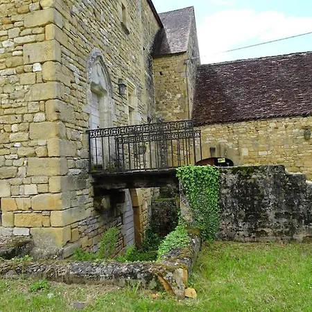 Chateau A Dans Le Lot