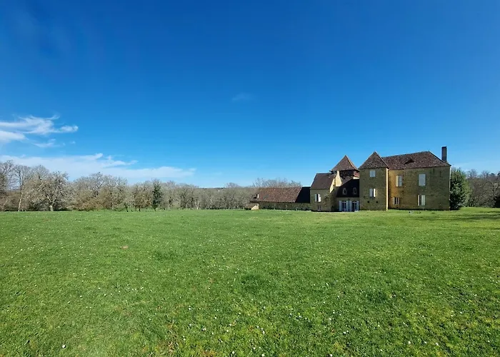 Chateau A Dans Le Lot * Gourdon-en-quercy